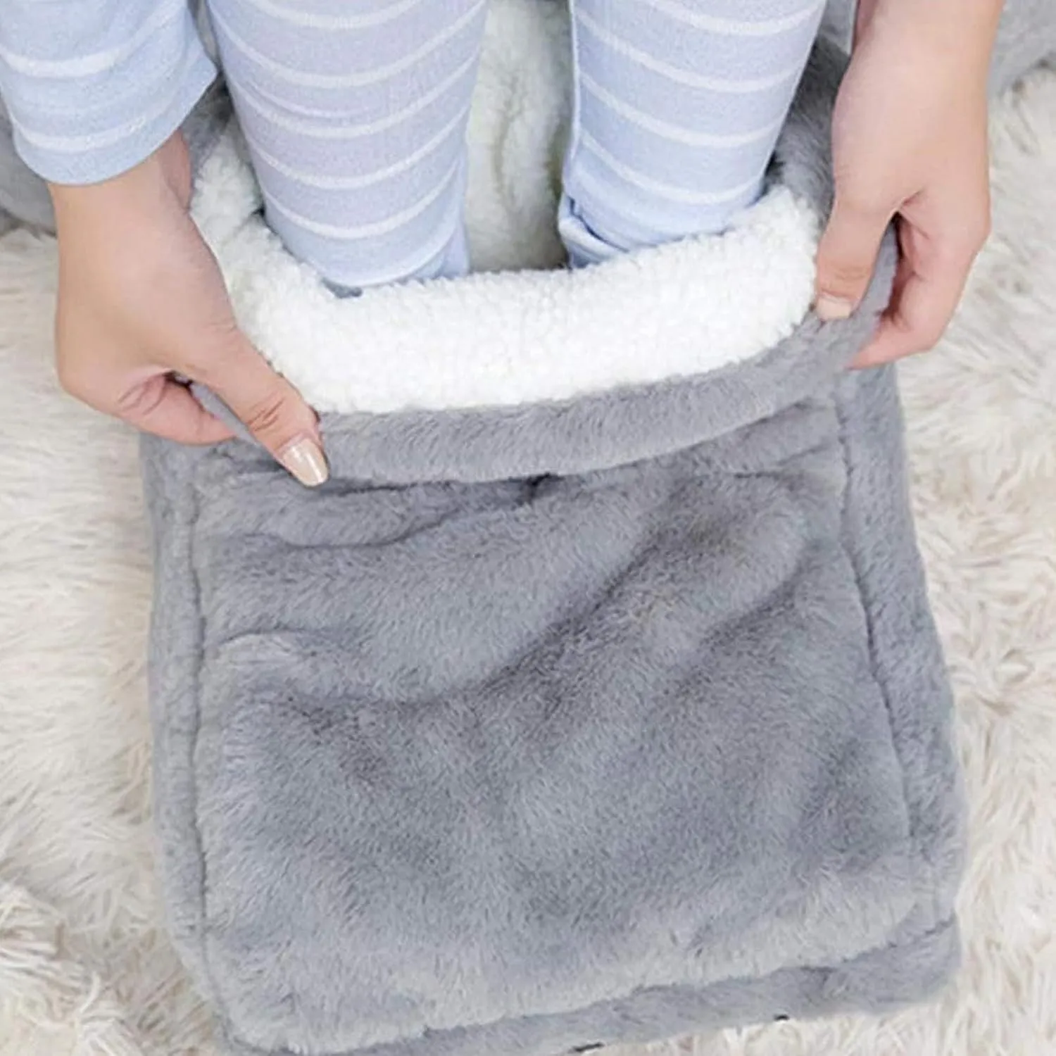 Cozzii Foot Warmer, Cozzii Foot Warmer Cordless, Soft Flannel-Slip Foot Warmer Slippers, Under Desk Foot Warmer for Cold Feet, Electric Foot Warmer Boots for Bed Home (Grey Three-Speed Regulation)