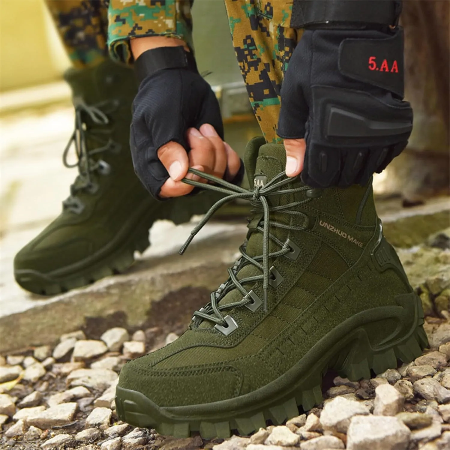 Daily Sneaker Men's Winter Fashion High Top Thick Sole Lace Up Hiking Shoes and Thick Sports Running Shoes Men's