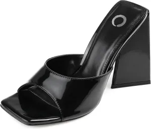 Journee Women's Comfort Foam Kammali Sandals