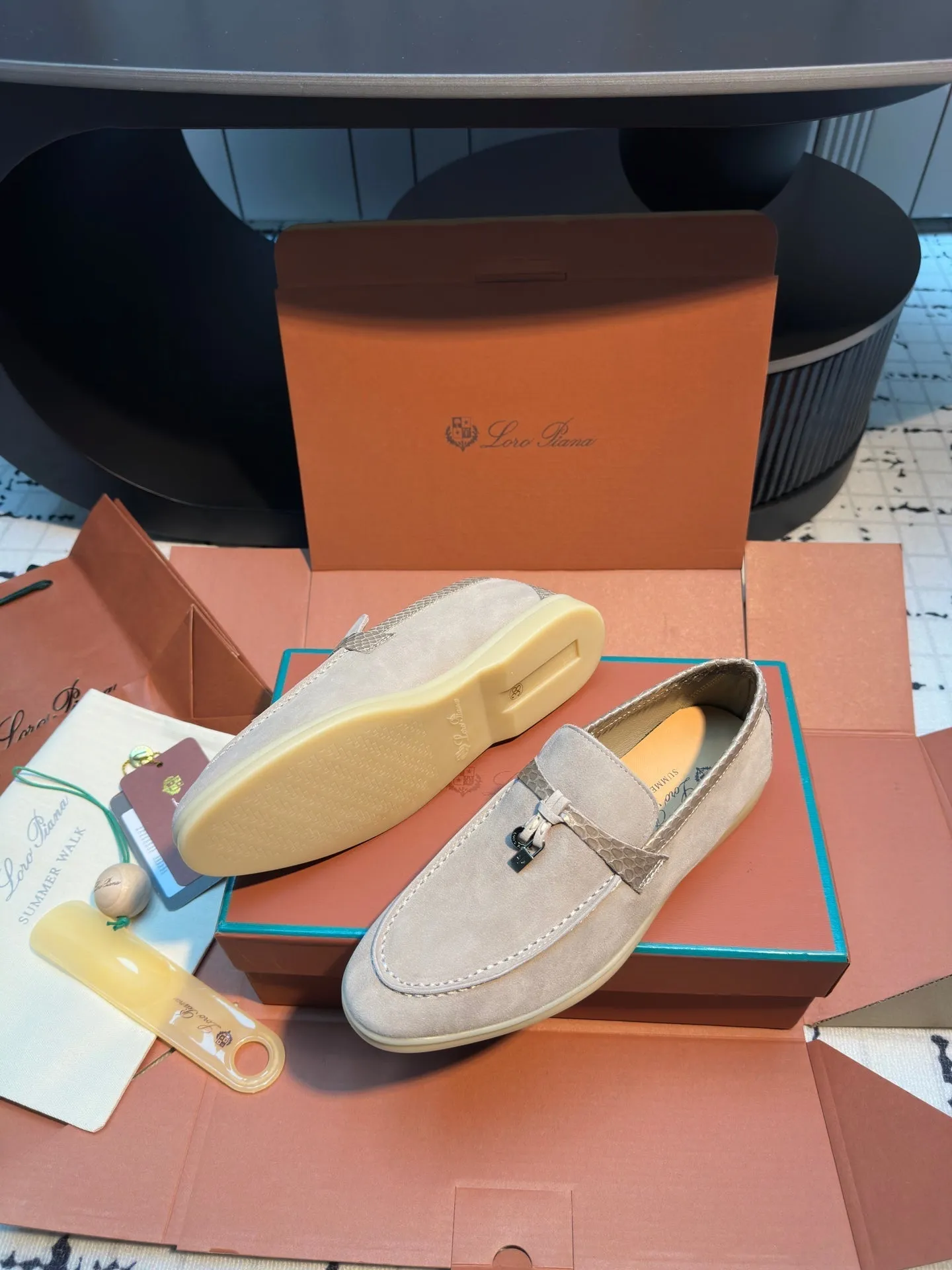 LP Summer Walk Loafer Taupe Suede 219158