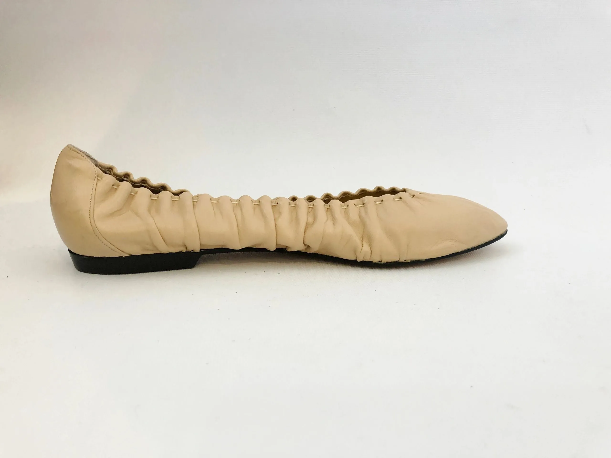 NEW Paul Mayer Flats Size 8