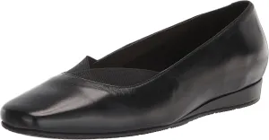 SoftWalk Women's Flats