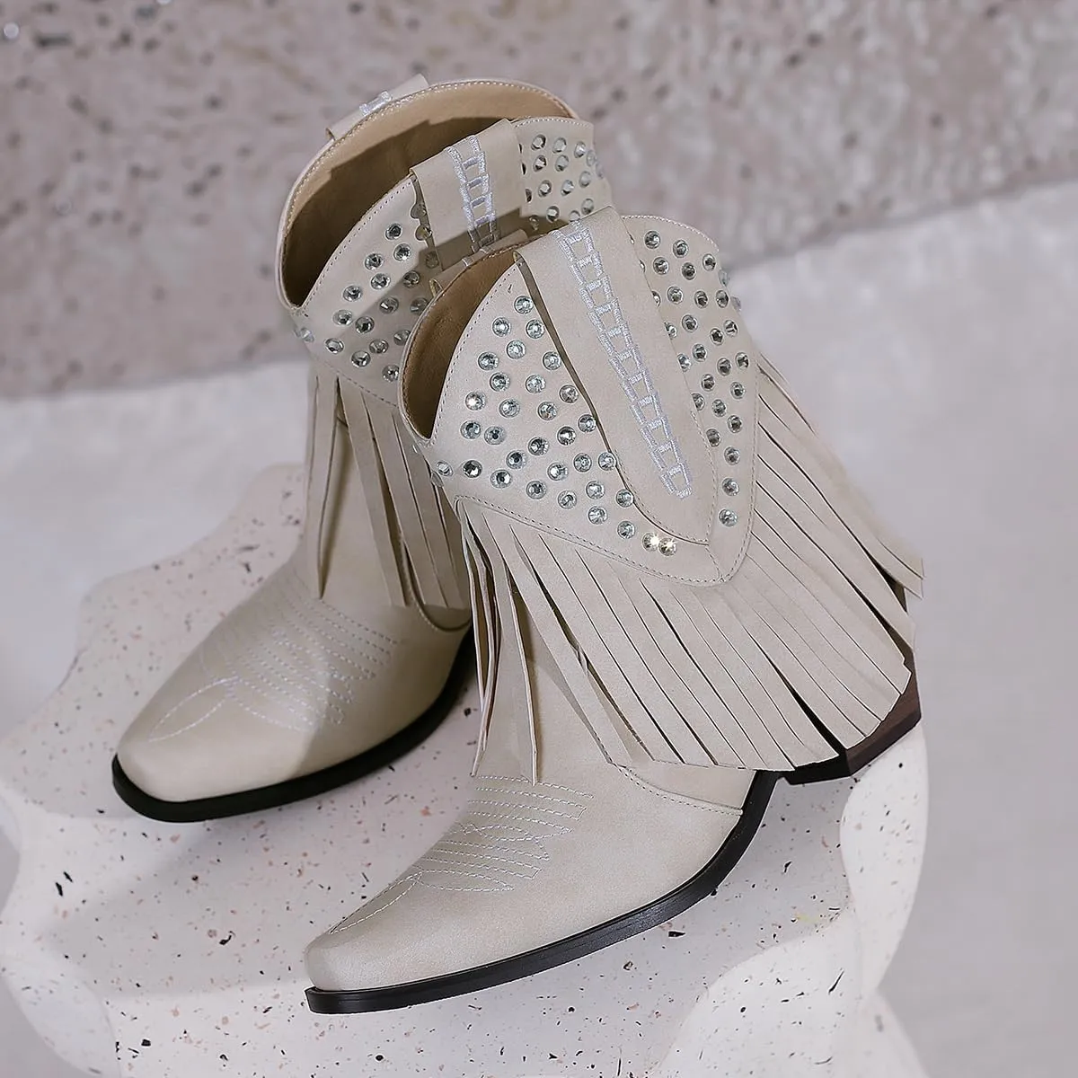 Tassel Ankle Cowboy Boots Woman Embroider Fringe Western Boots Round Toe Chunky Heel Pull On Cowgirl Boots