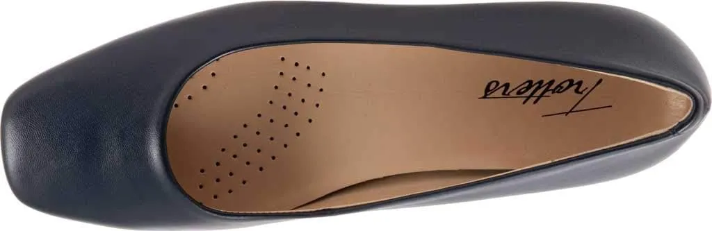 Trotters Women's Flats