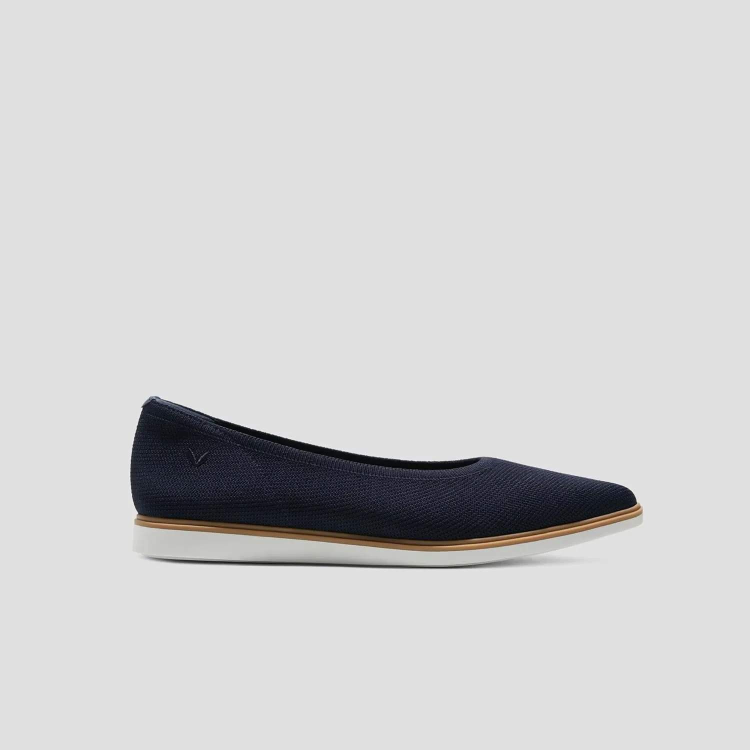 VIVAIA Veronica Pointed-Toe All-Day Standing Slip-On Flat