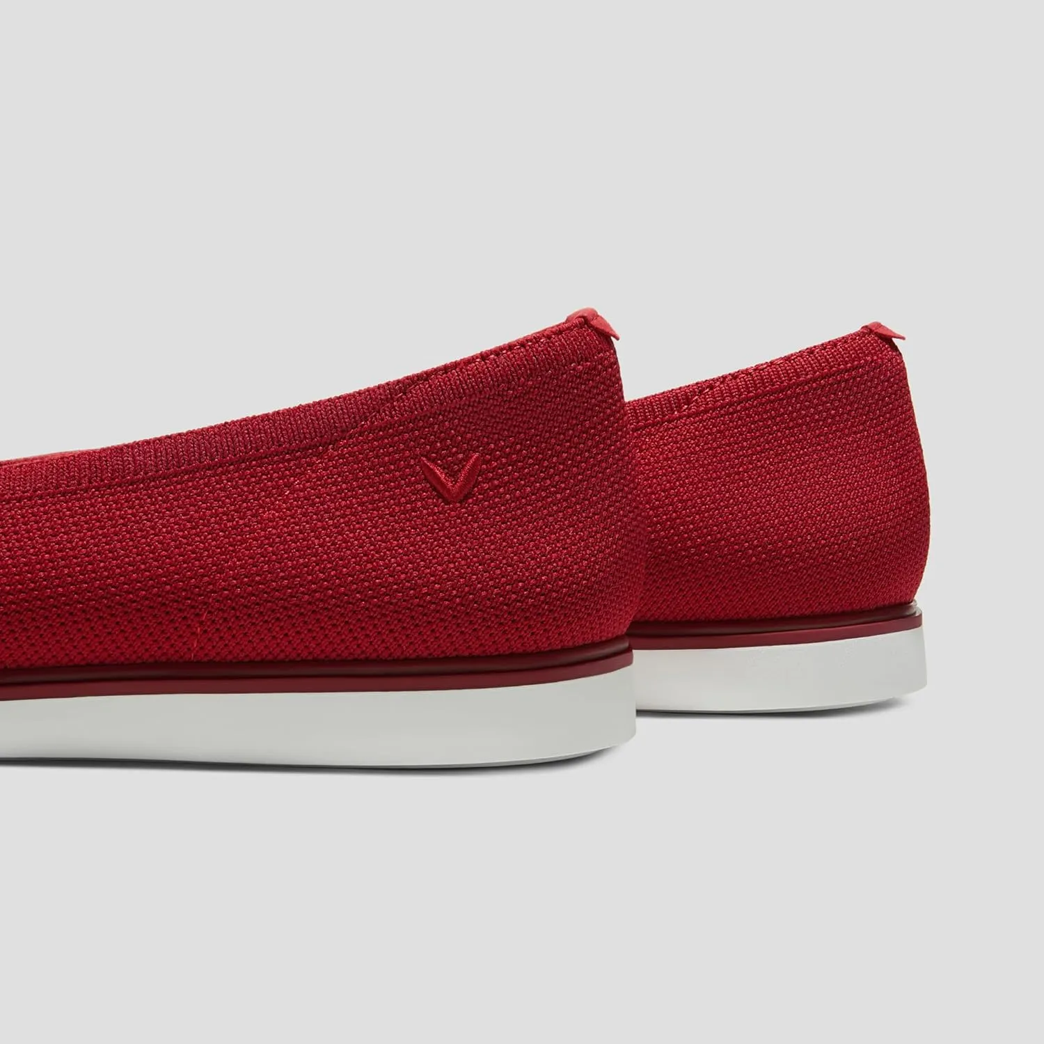 VIVAIA Veronica Pointed-Toe All-Day Standing Slip-On Flat