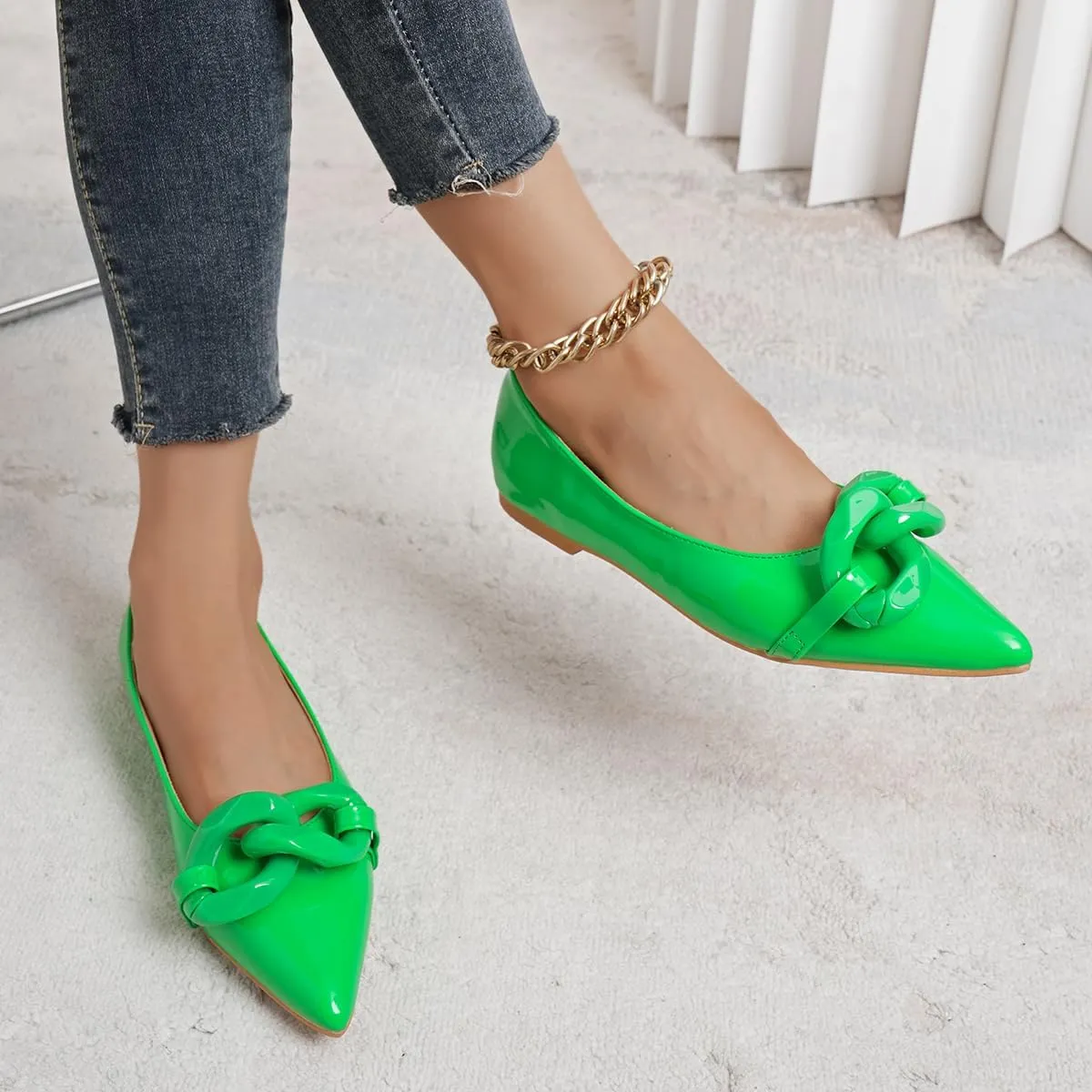 Women Patent Leather Pointed Toe Ballet Flats with Chain Embellishment Daily Shoes