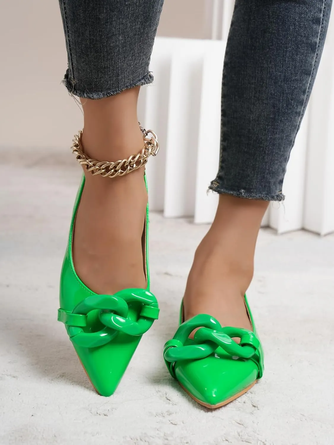 Women Patent Leather Pointed Toe Ballet Flats with Chain Embellishment Daily Shoes